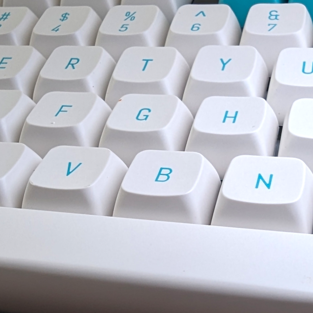 Turquoise and White Tiffany Panda PBT Keycap Set OEM for mechanical keyboard